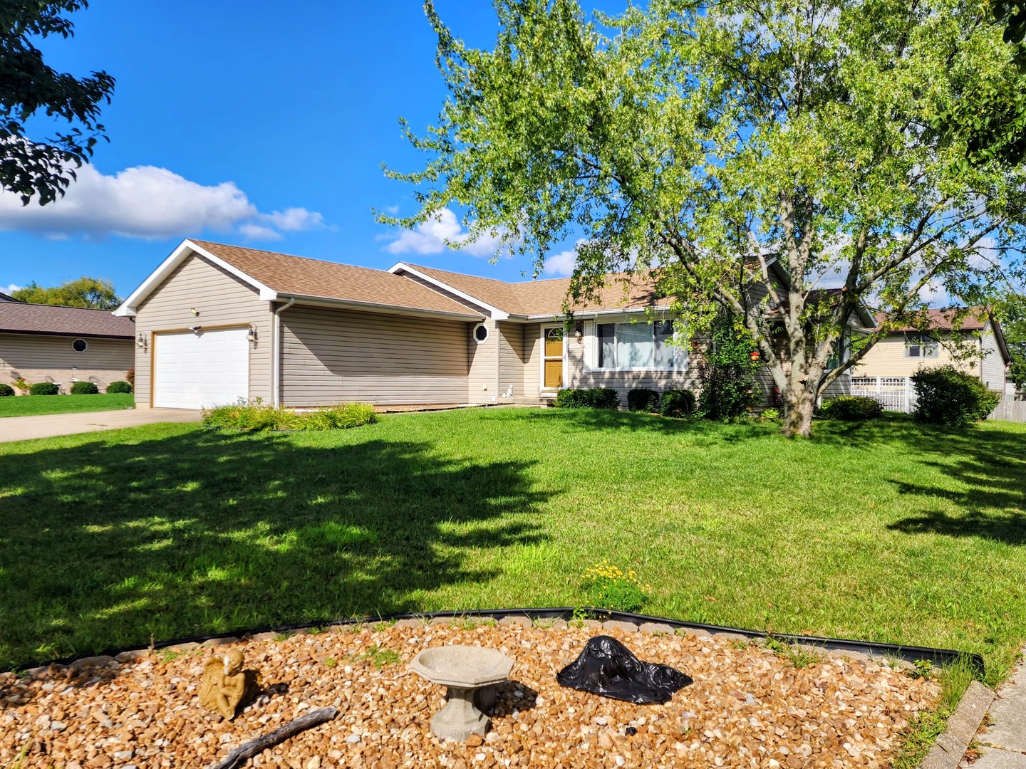 1900 Mystic Drive, Plainfield, IL 60586