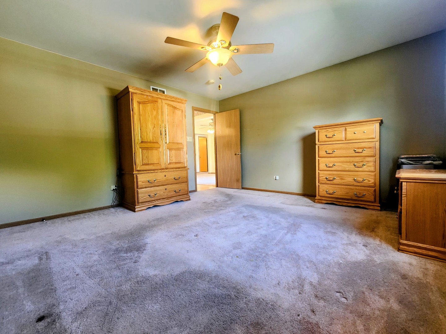 1900 Mystic Drive, Plainfield, IL 60586