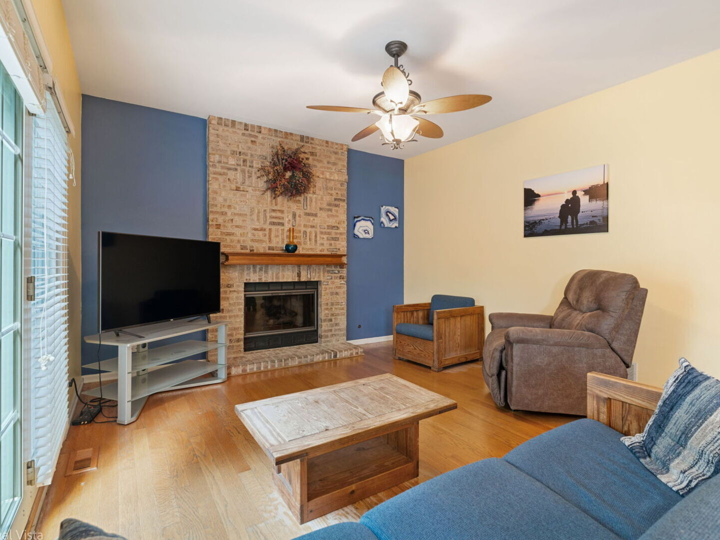 920 Plymouth Court, Algonquin, IL 60102