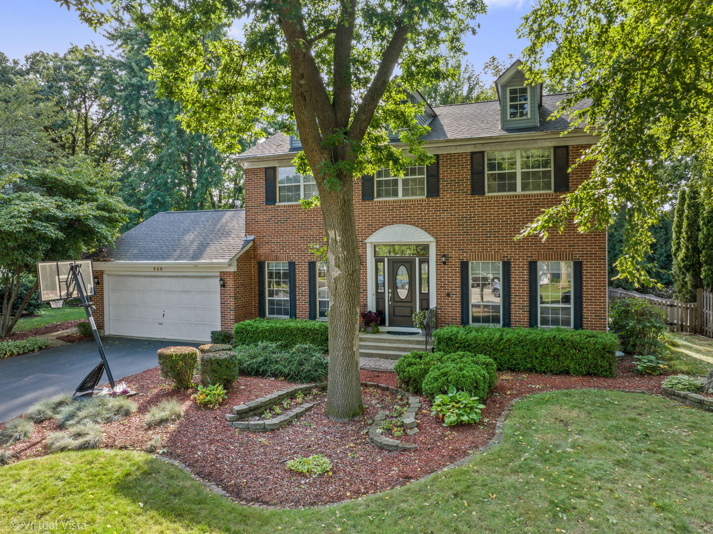920 Plymouth Court, Algonquin, IL 60102