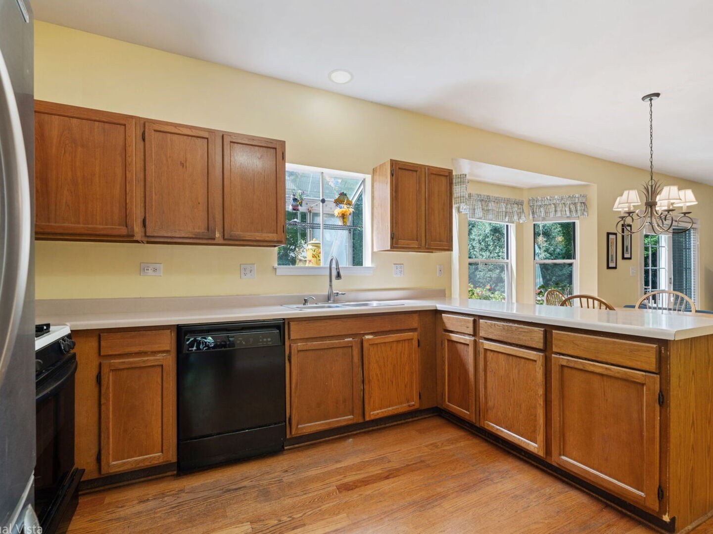 920 Plymouth Court, Algonquin, IL 60102