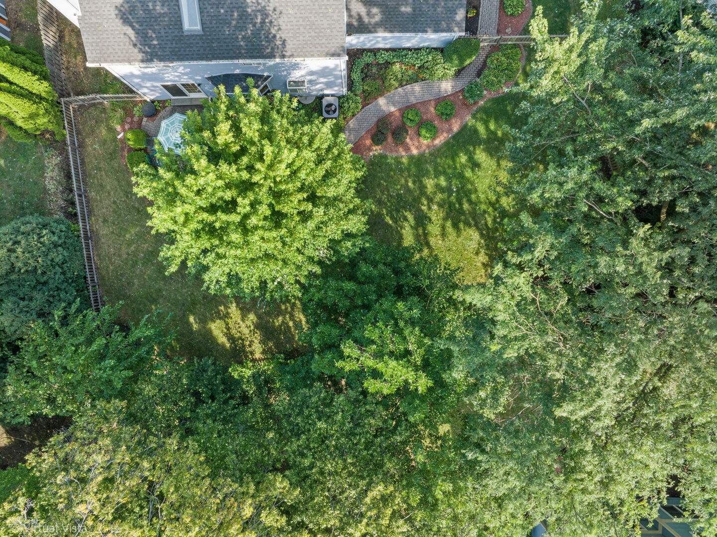 920 Plymouth Court, Algonquin, IL 60102