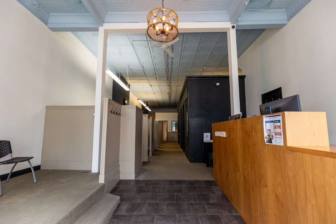 827 N Milwaukee Avenue, Chicago, IL 60642