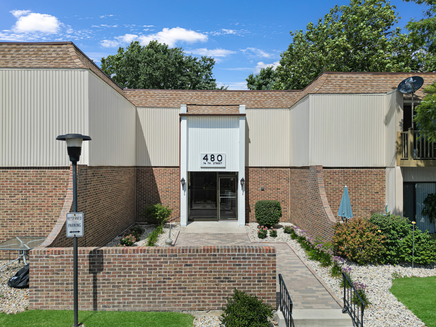 480 74th Street #105, Downers Grove, IL 60516