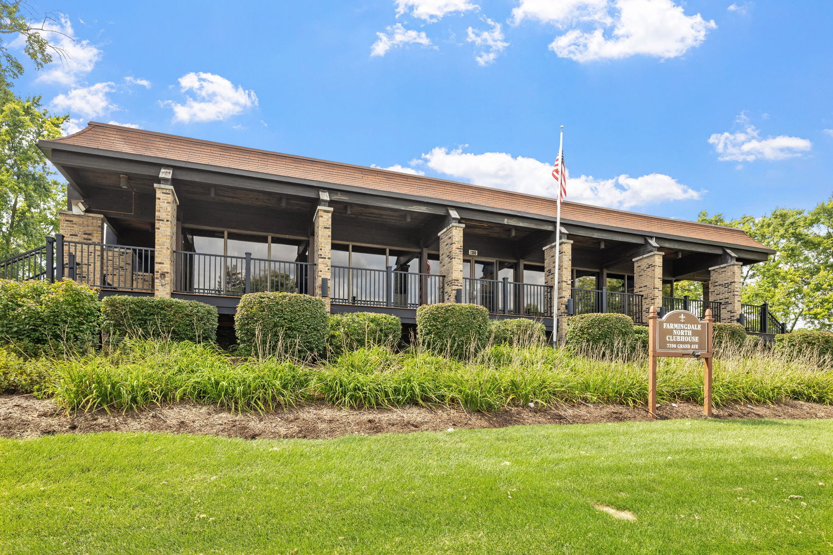 480 74th Street #105, Downers Grove, IL 60516