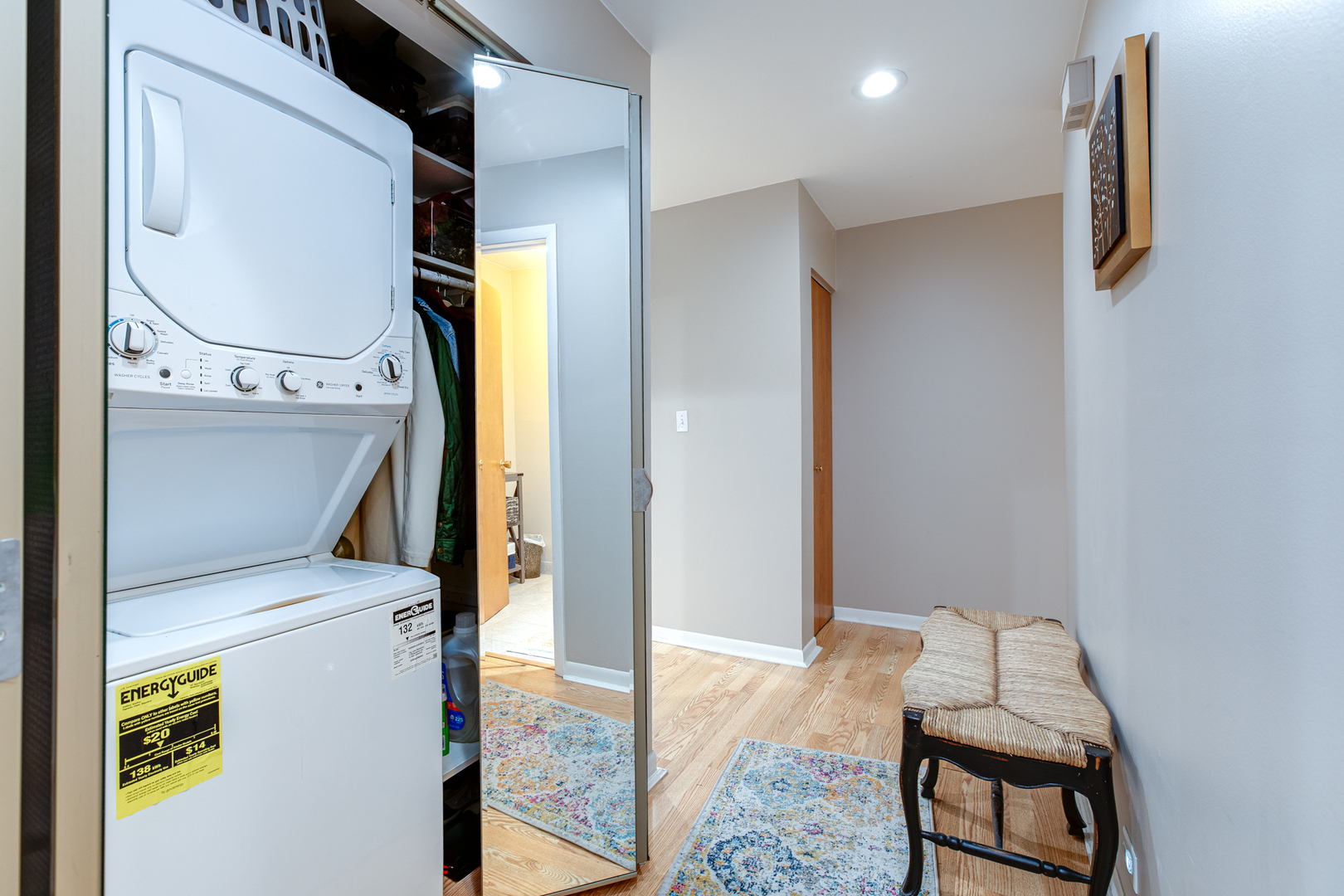 5961 N East Circle Avenue #2D, Chicago, IL 60631