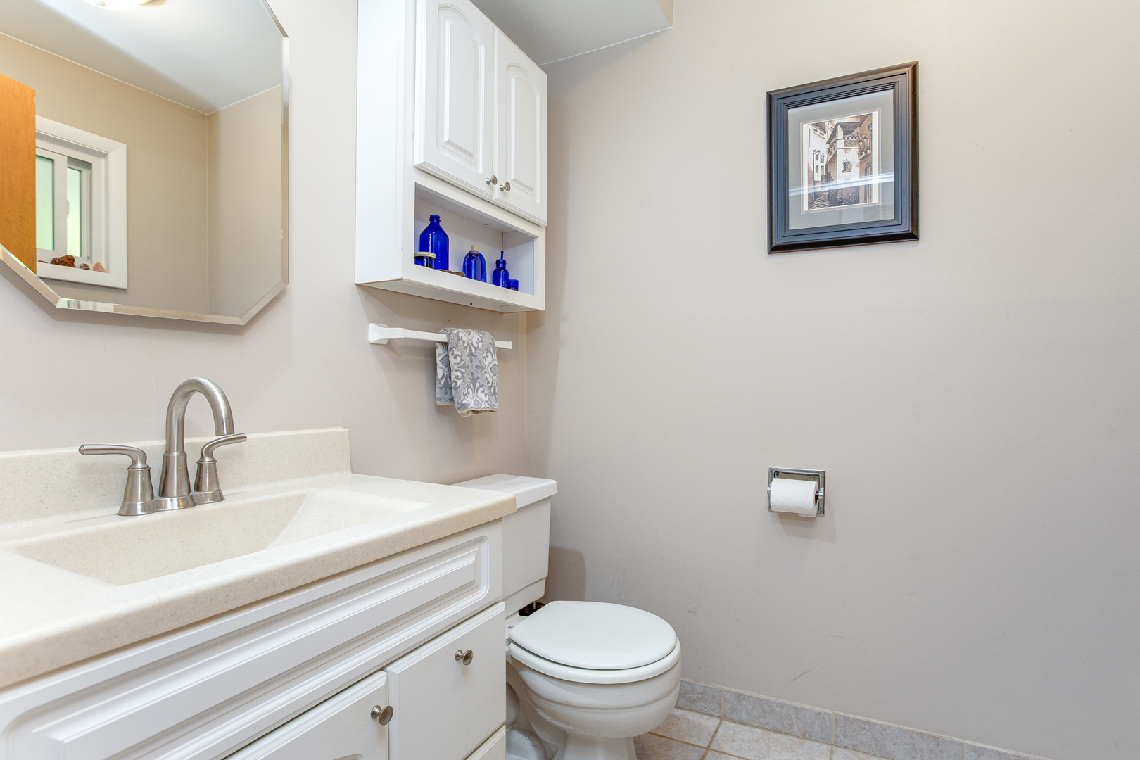 5961 N East Circle Avenue #2D, Chicago, IL 60631