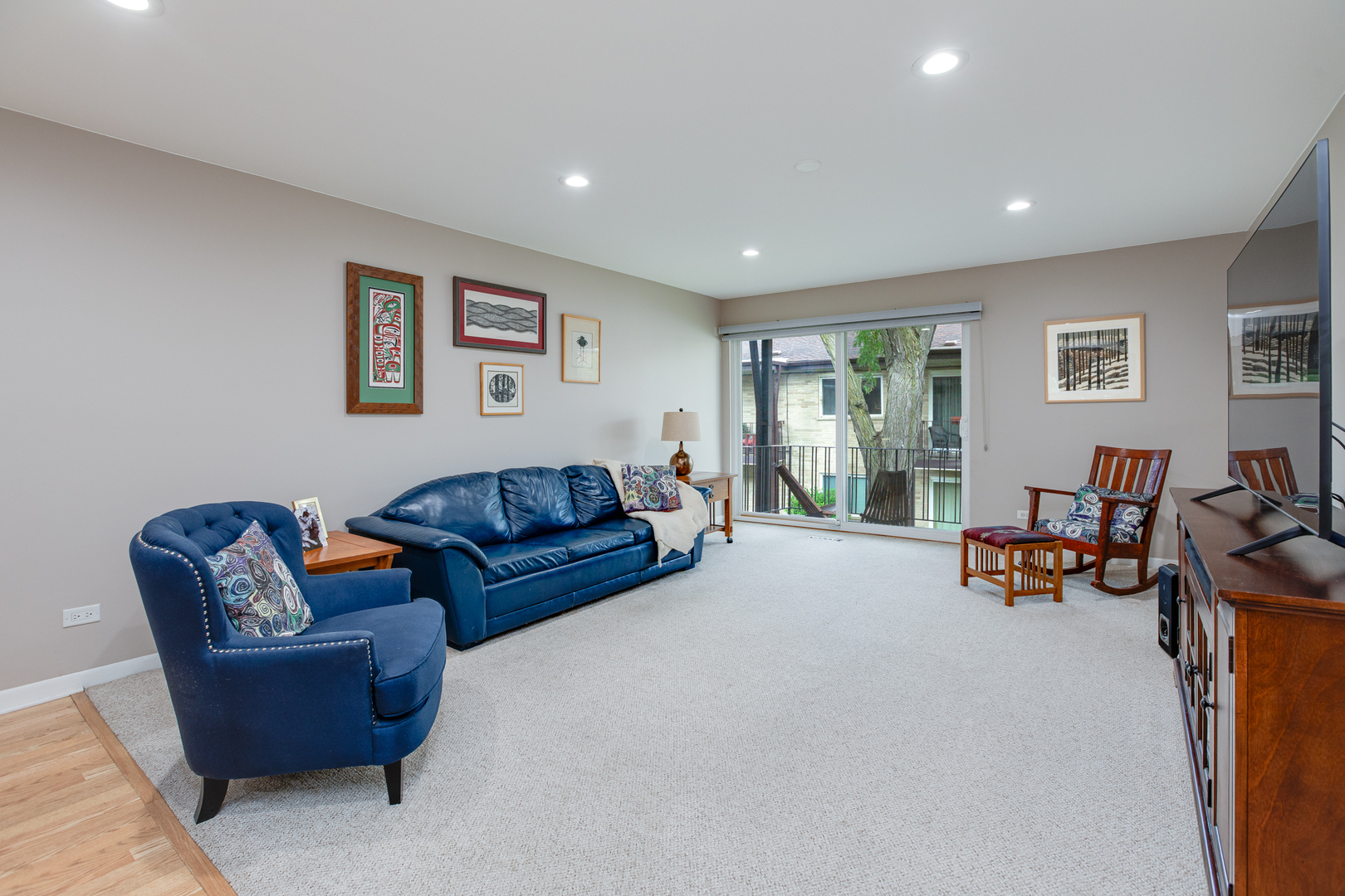 5961 N East Circle Avenue #2D, Chicago, IL 60631