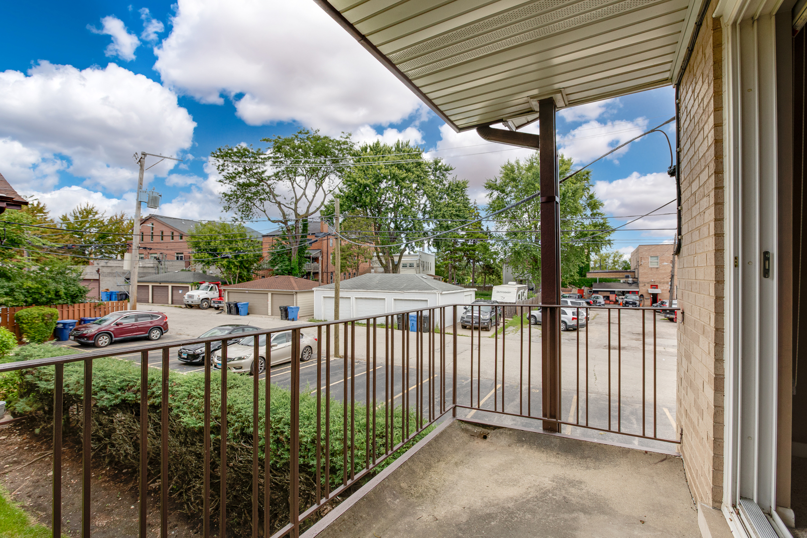 5961 N East Circle Avenue #2D, Chicago, IL 60631