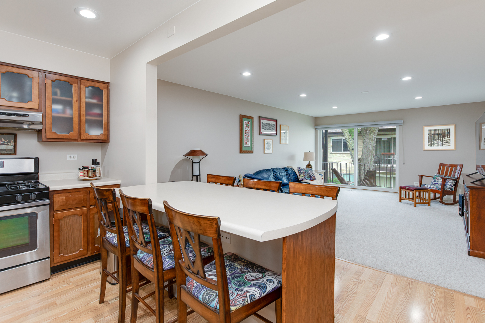 5961 N East Circle Avenue #2D, Chicago, IL 60631