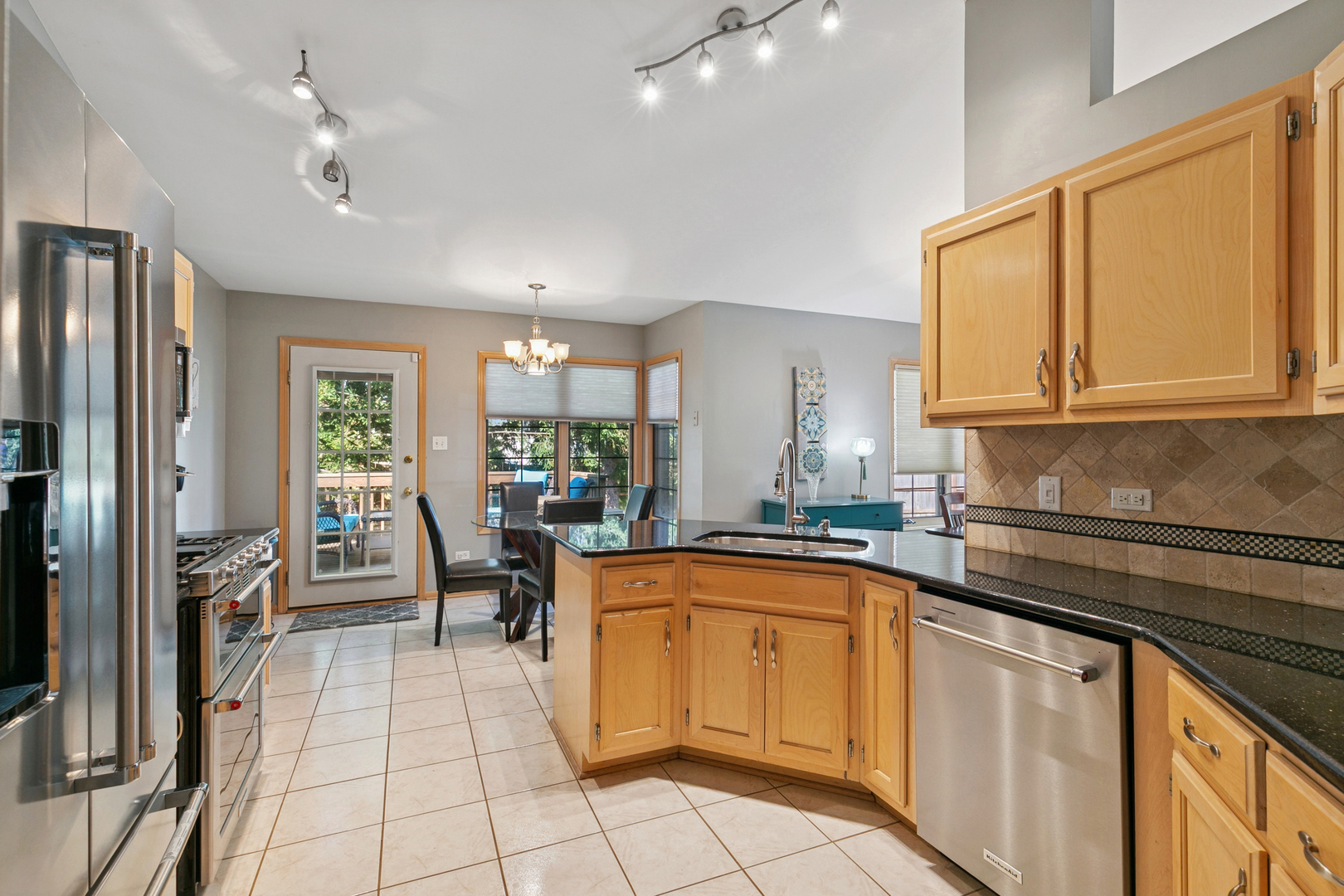 18330 Pond View Court, Tinley Park, IL 60477