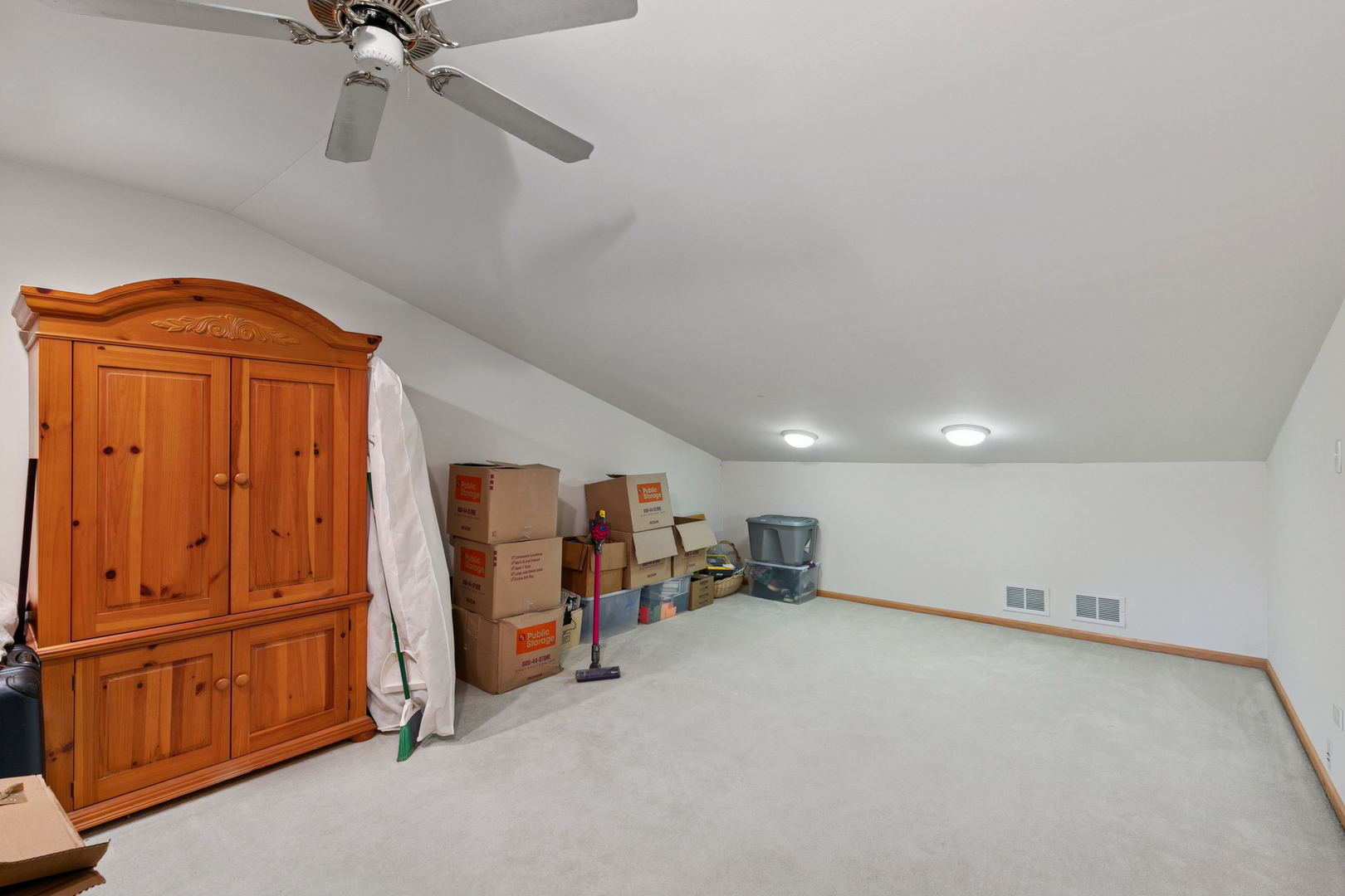 18330 Pond View Court, Tinley Park, IL 60477