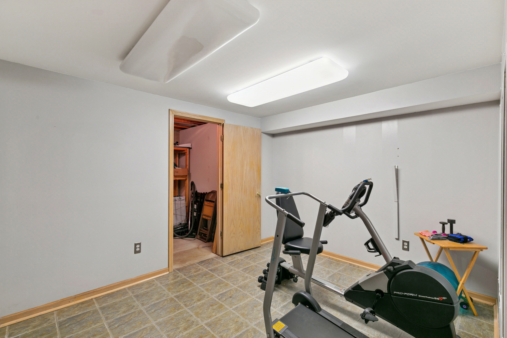 18330 Pond View Court, Tinley Park, IL 60477
