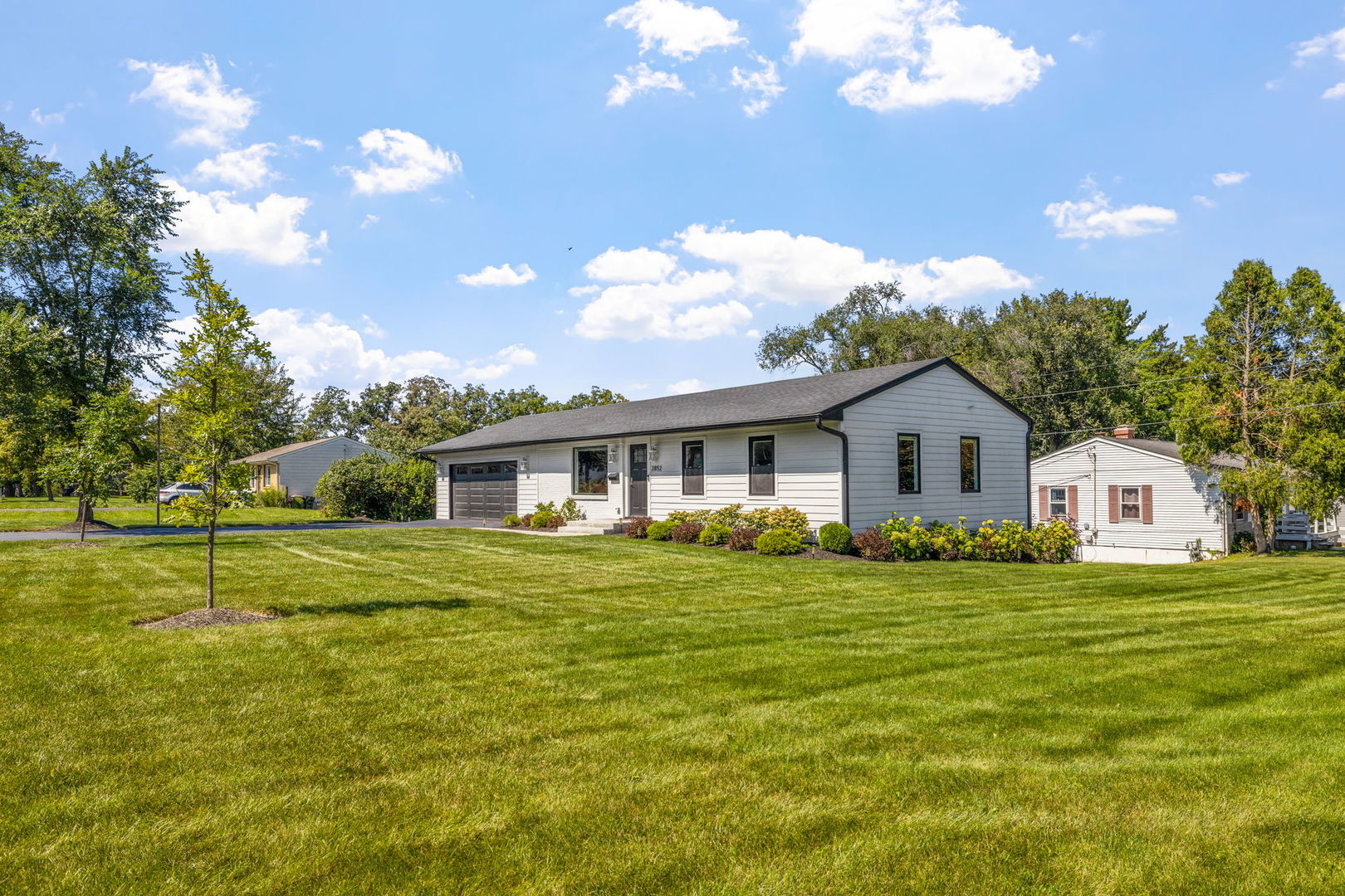 2852 Everglade Avenue, Woodridge, IL 60517