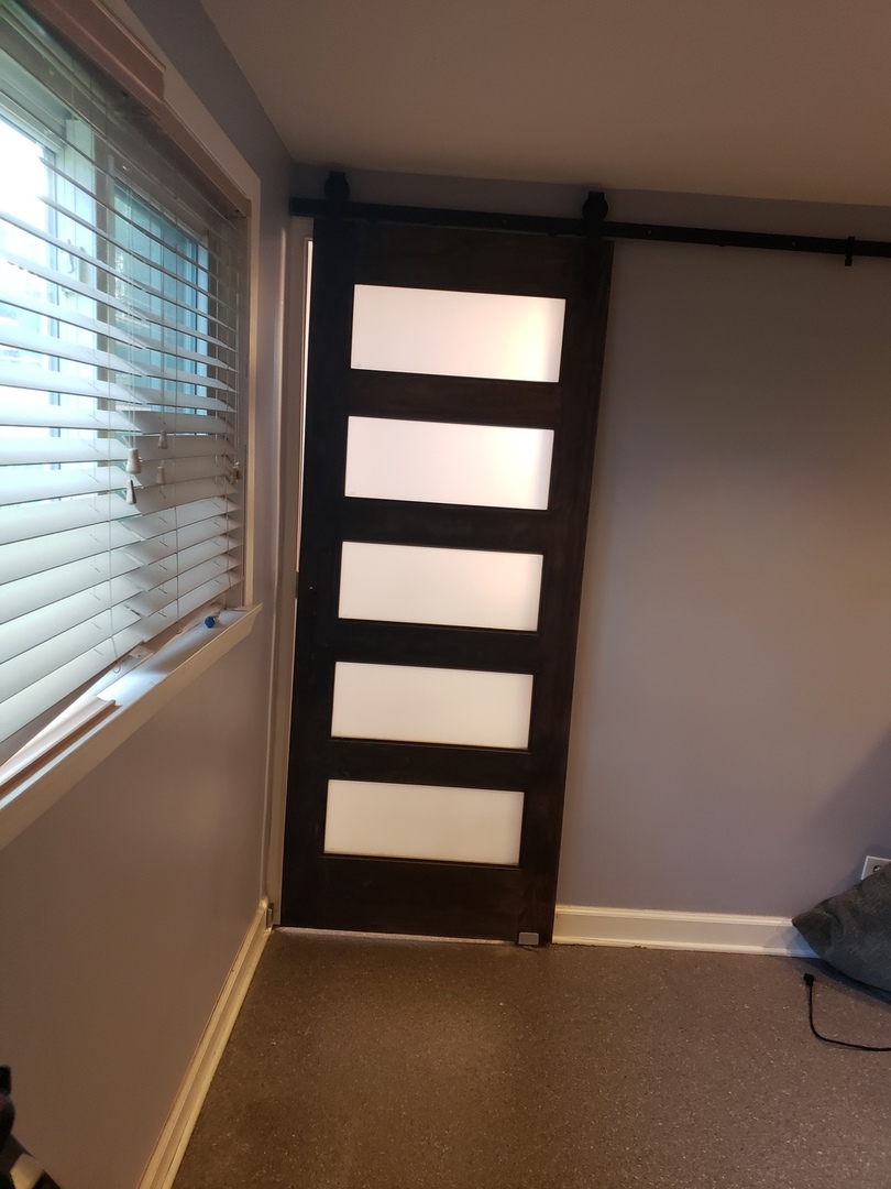 8838 Oakwood Drive, Hickory Hills, IL 60457