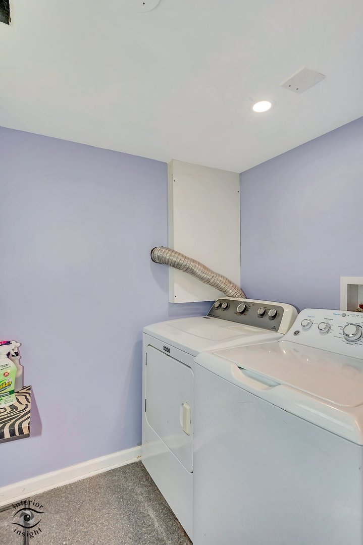 8838 Oakwood Drive, Hickory Hills, IL 60457