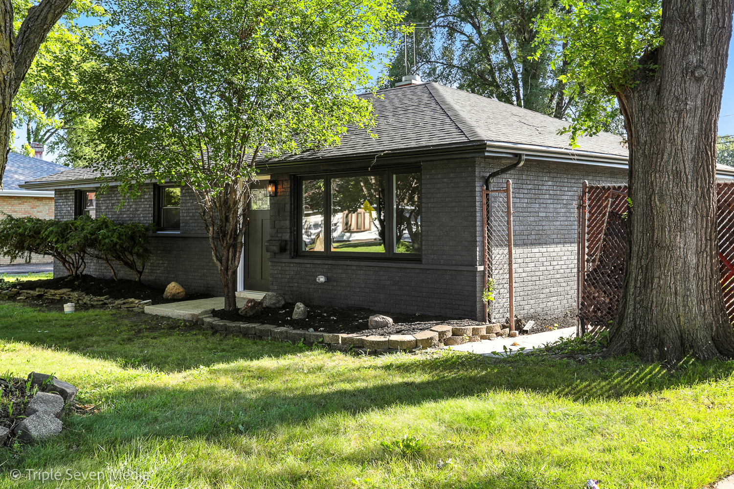 8053 Newland Avenue, Burbank, IL 60459