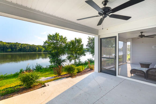 305 Leeward Way, Ottawa, IL 61350