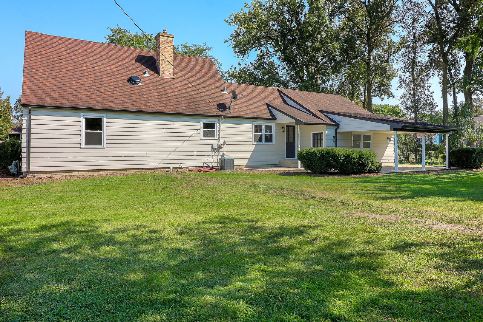 4N150 FIFTH Avenue, Addison, IL 60101