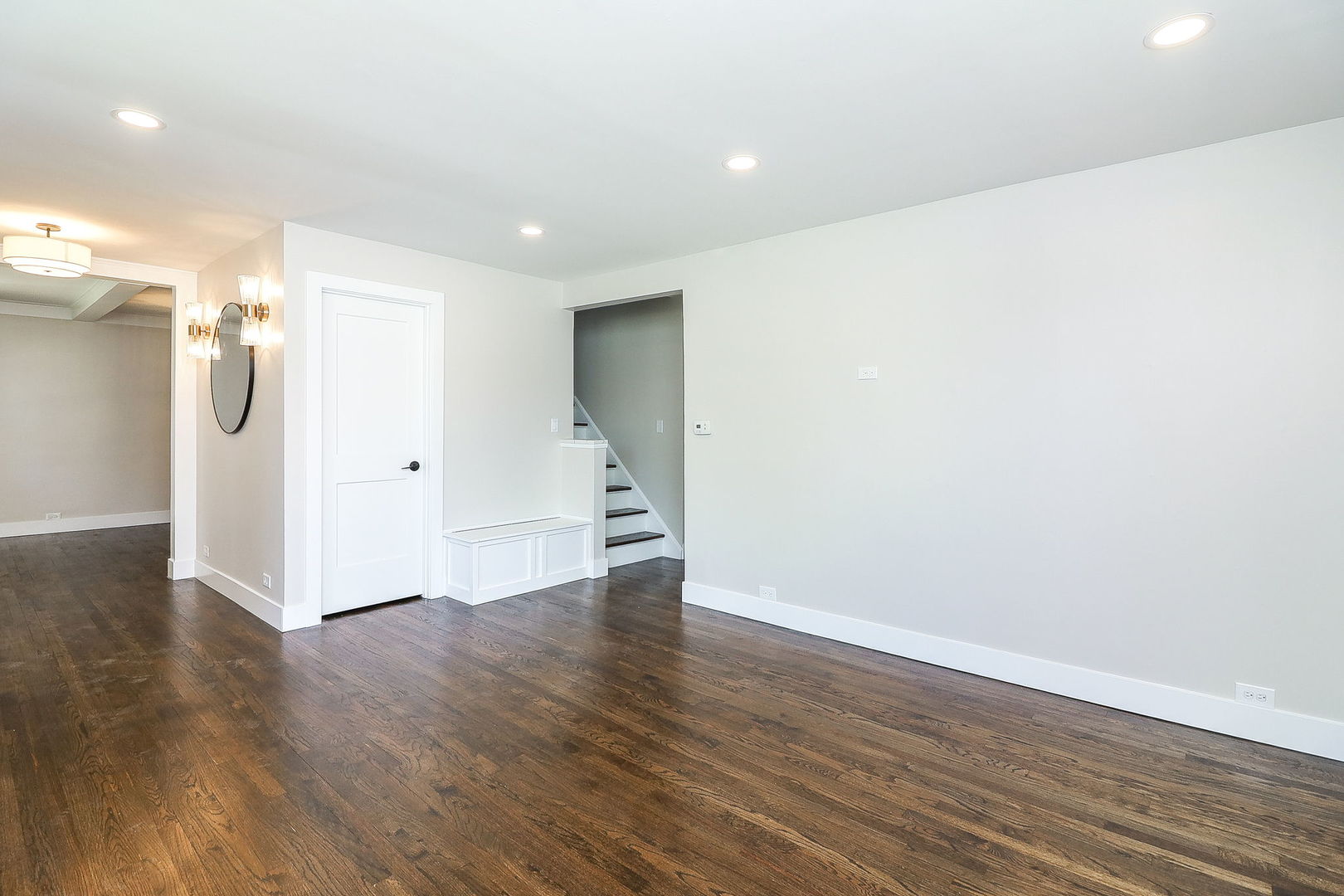 4N150 FIFTH Avenue, Addison, IL 60101