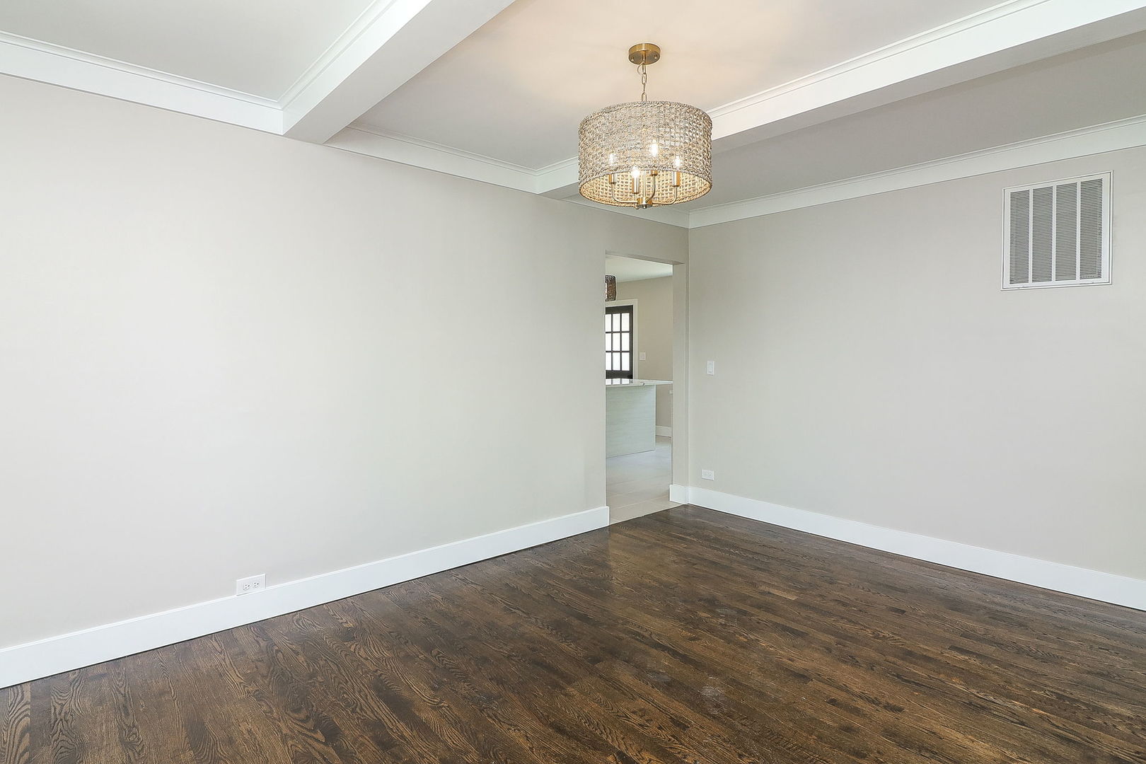 4N150 FIFTH Avenue, Addison, IL 60101
