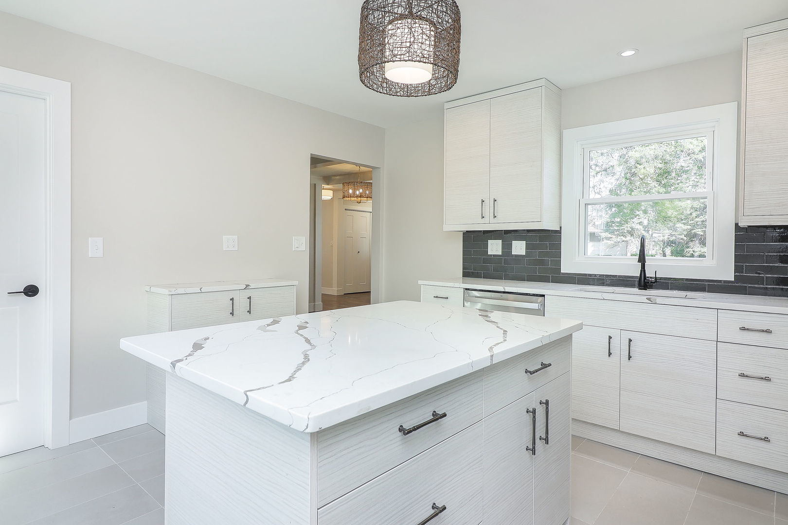 4N150 FIFTH Avenue, Addison, IL 60101
