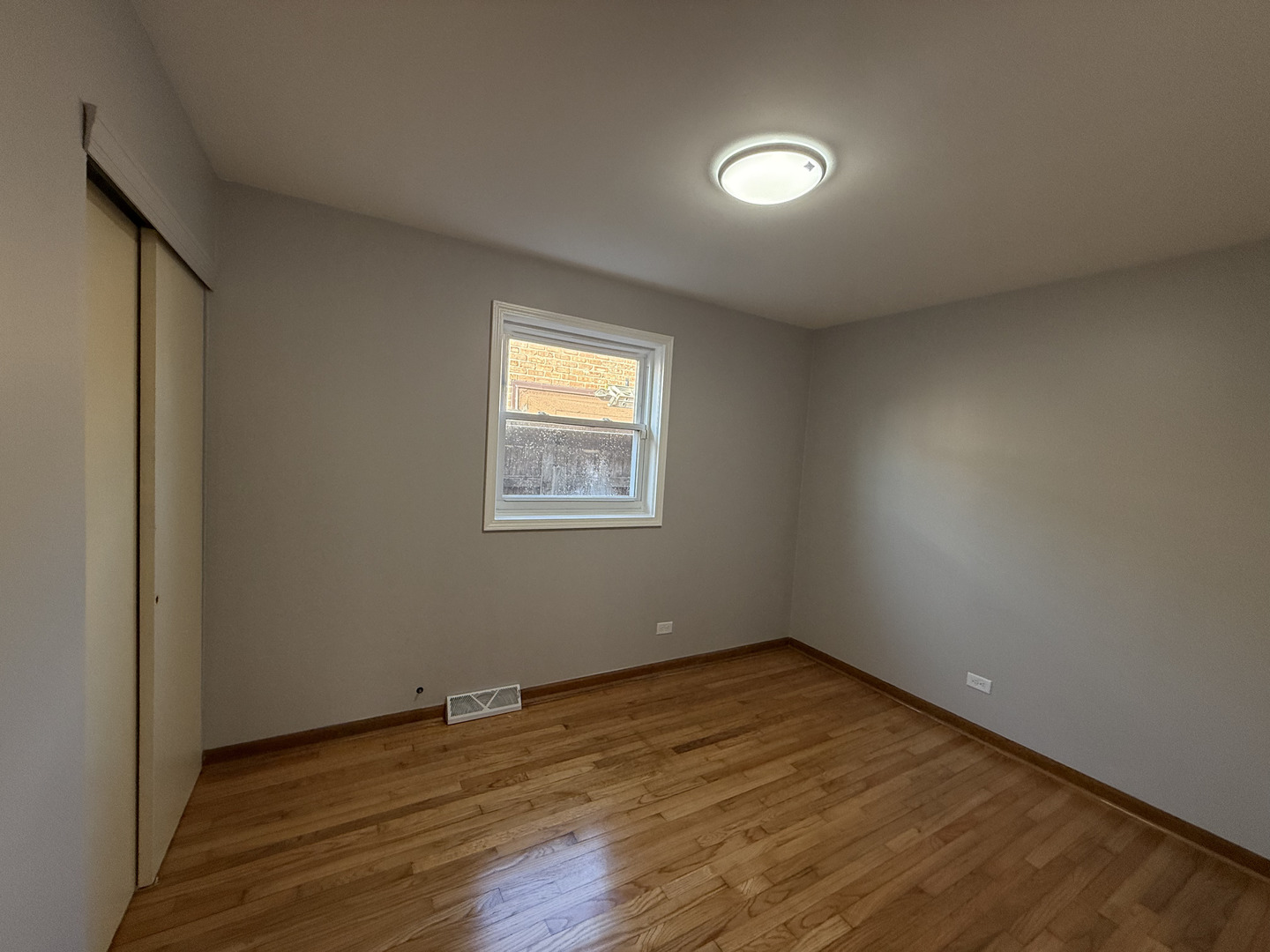7504 LATROBE Avenue, Burbank, IL 60459