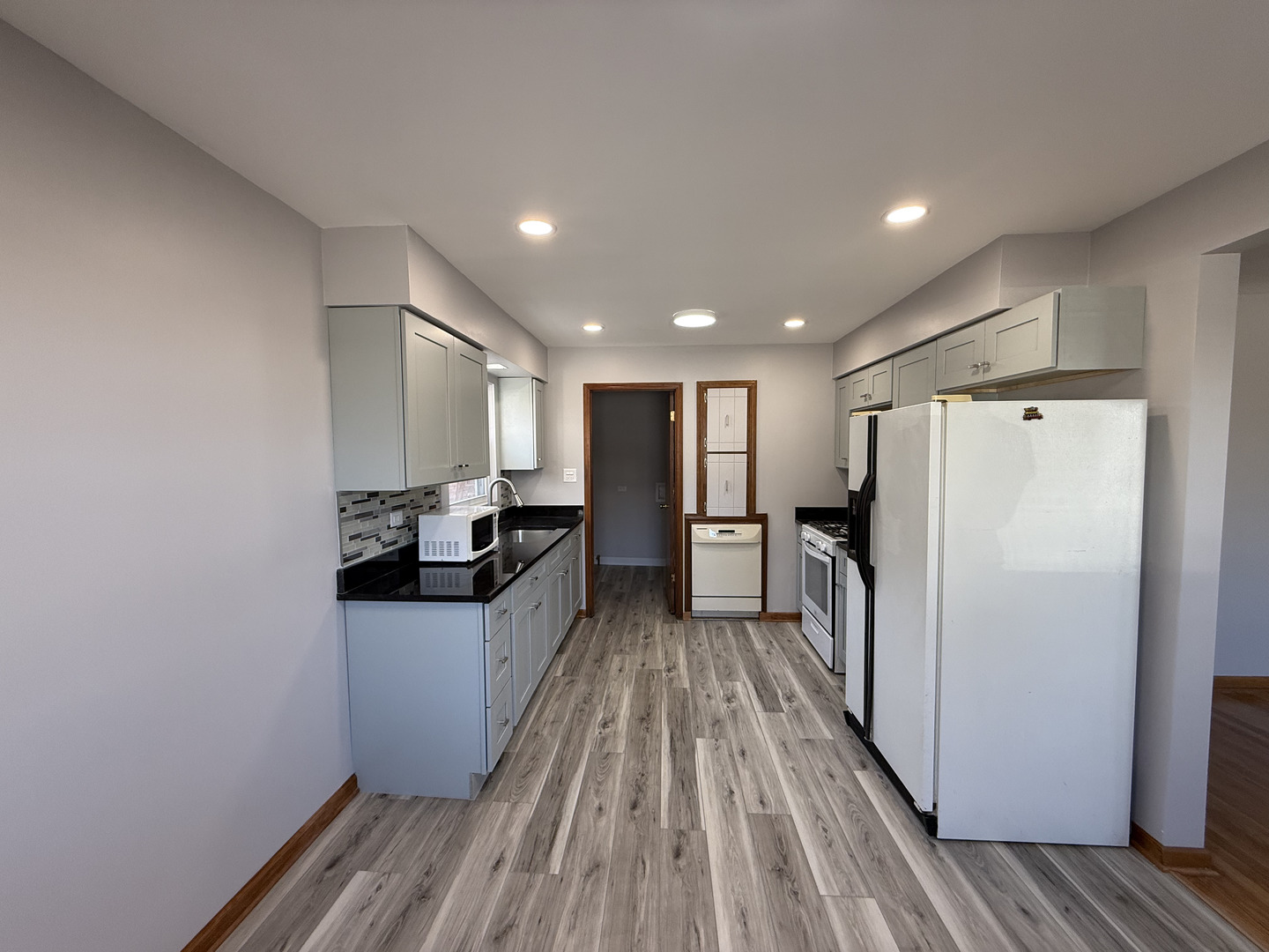 7504 LATROBE Avenue, Burbank, IL 60459