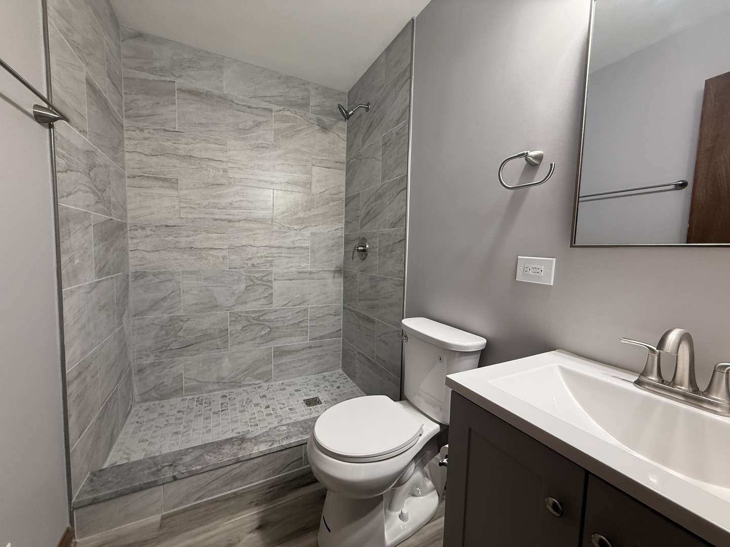 7504 LATROBE Avenue, Burbank, IL 60459