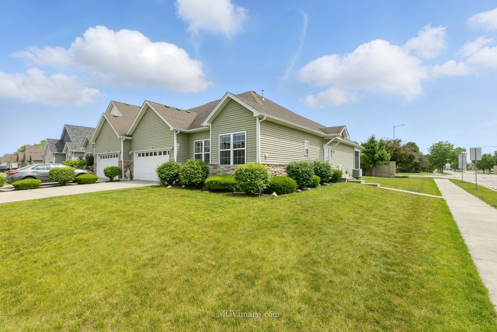 15701 Cove Circle, Plainfield, IL 60544