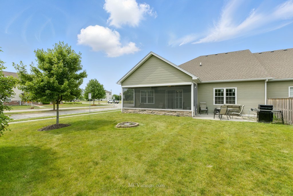 15701 Cove Circle, Plainfield, IL 60544