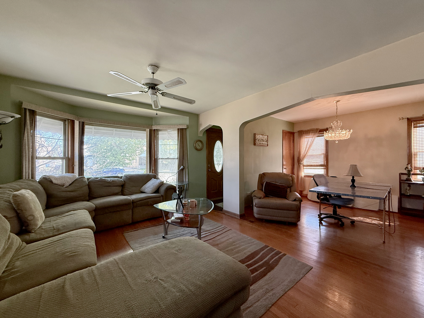 7425 W Devon Avenue, Chicago, IL 60631