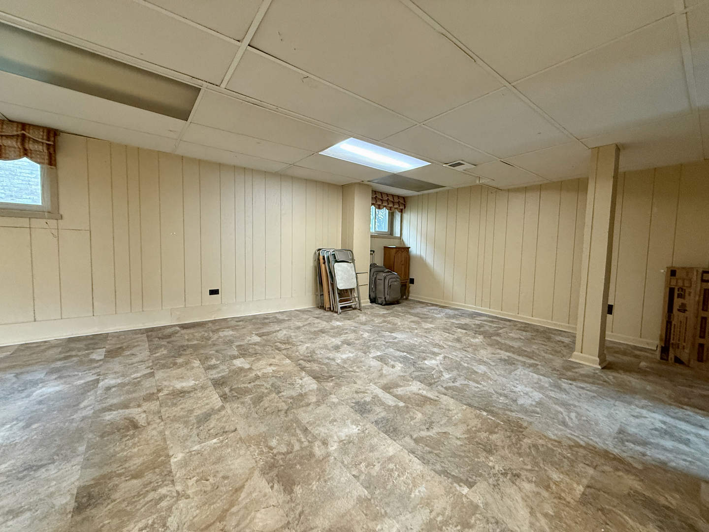 7425 W Devon Avenue, Chicago, IL 60631