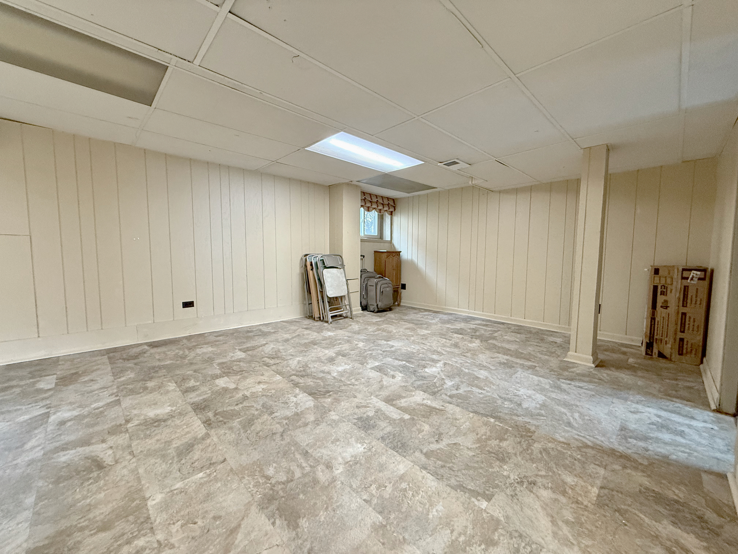 7425 W Devon Avenue, Chicago, IL 60631