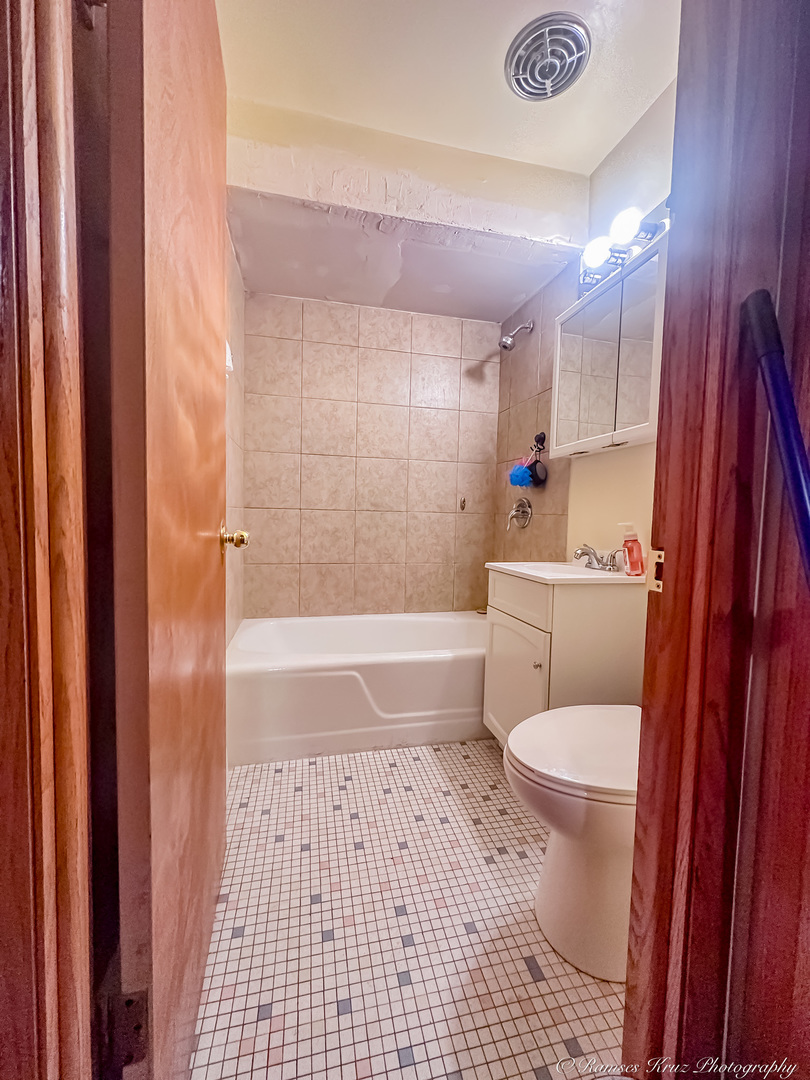 2741 W 87th Street, Evergreen Park, IL 60805