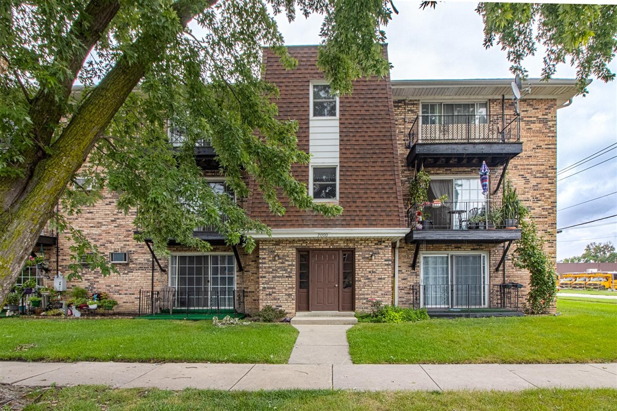 7000 Oconnell Drive #103, Chicago Ridge, IL 60415