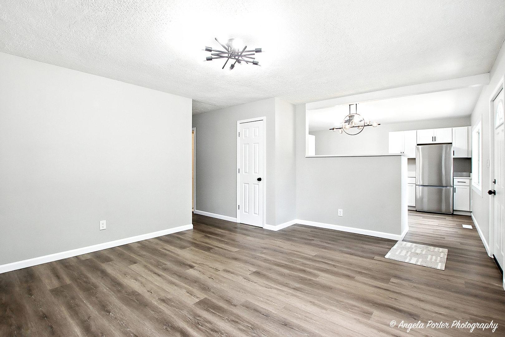 2029 Gideon Avenue, Zion, IL 60099