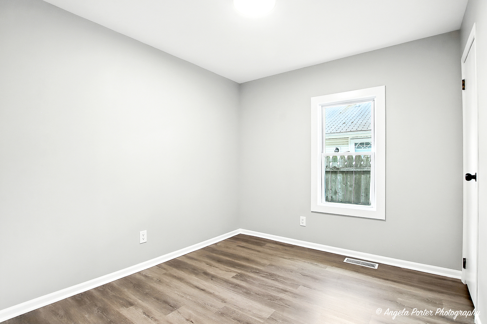 2029 Gideon Avenue, Zion, IL 60099