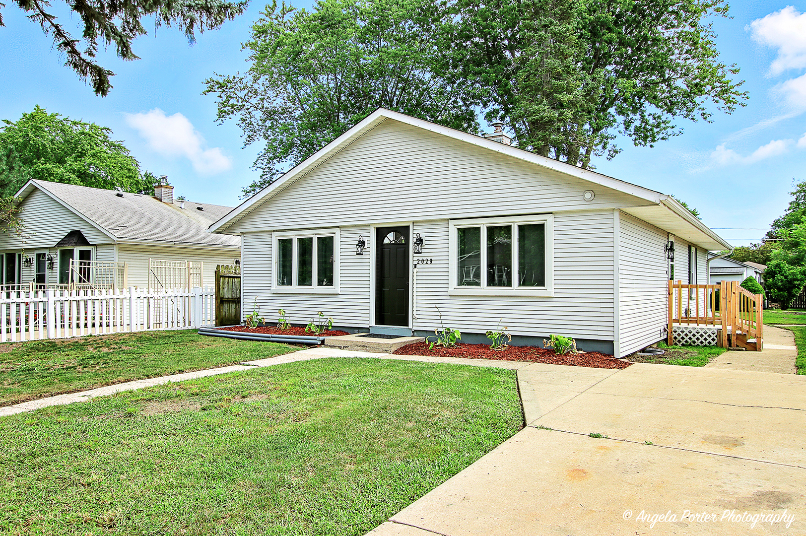 2029 Gideon Avenue, Zion, IL 60099
