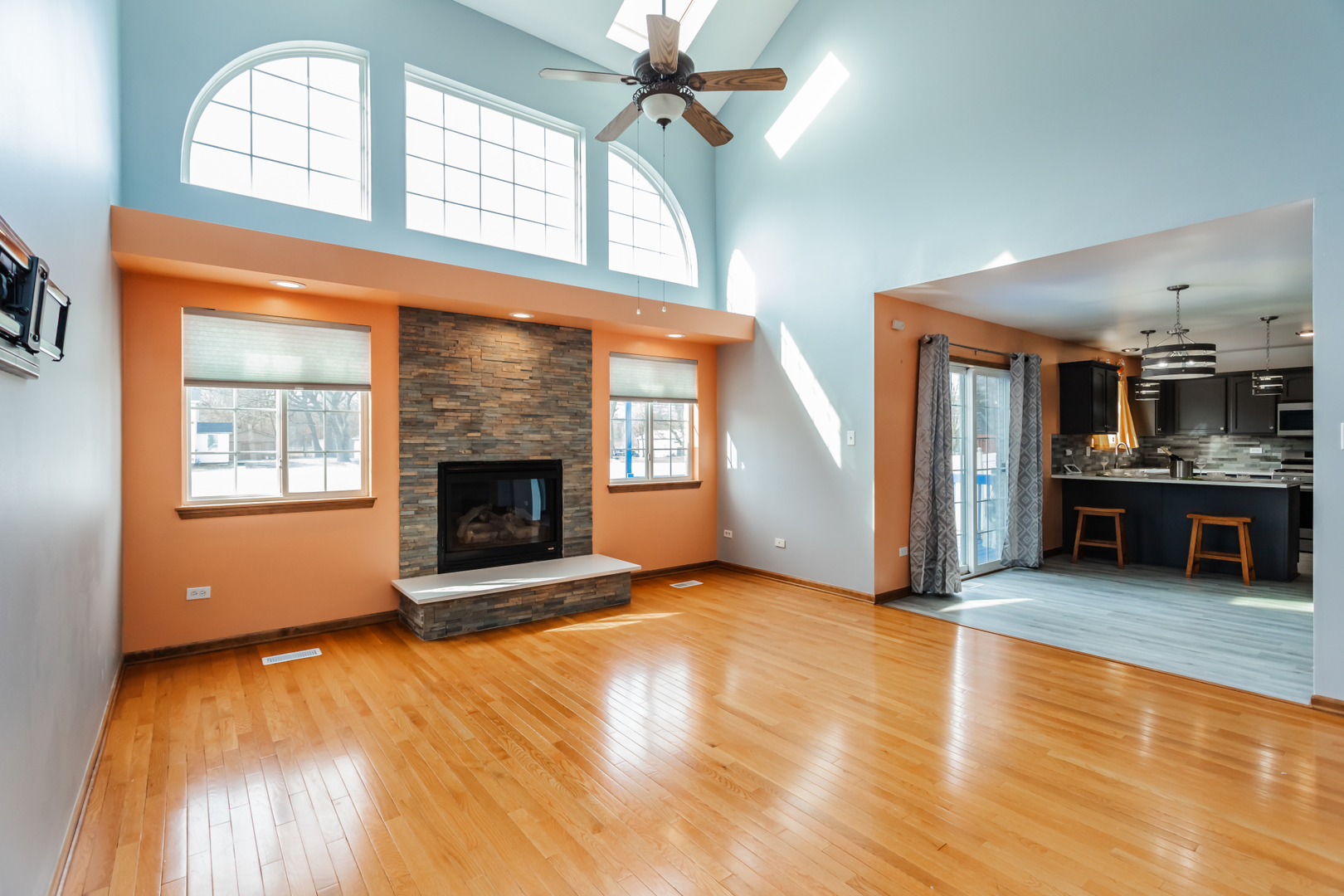 18034 Donatus Drive, Lansing, IL 60438