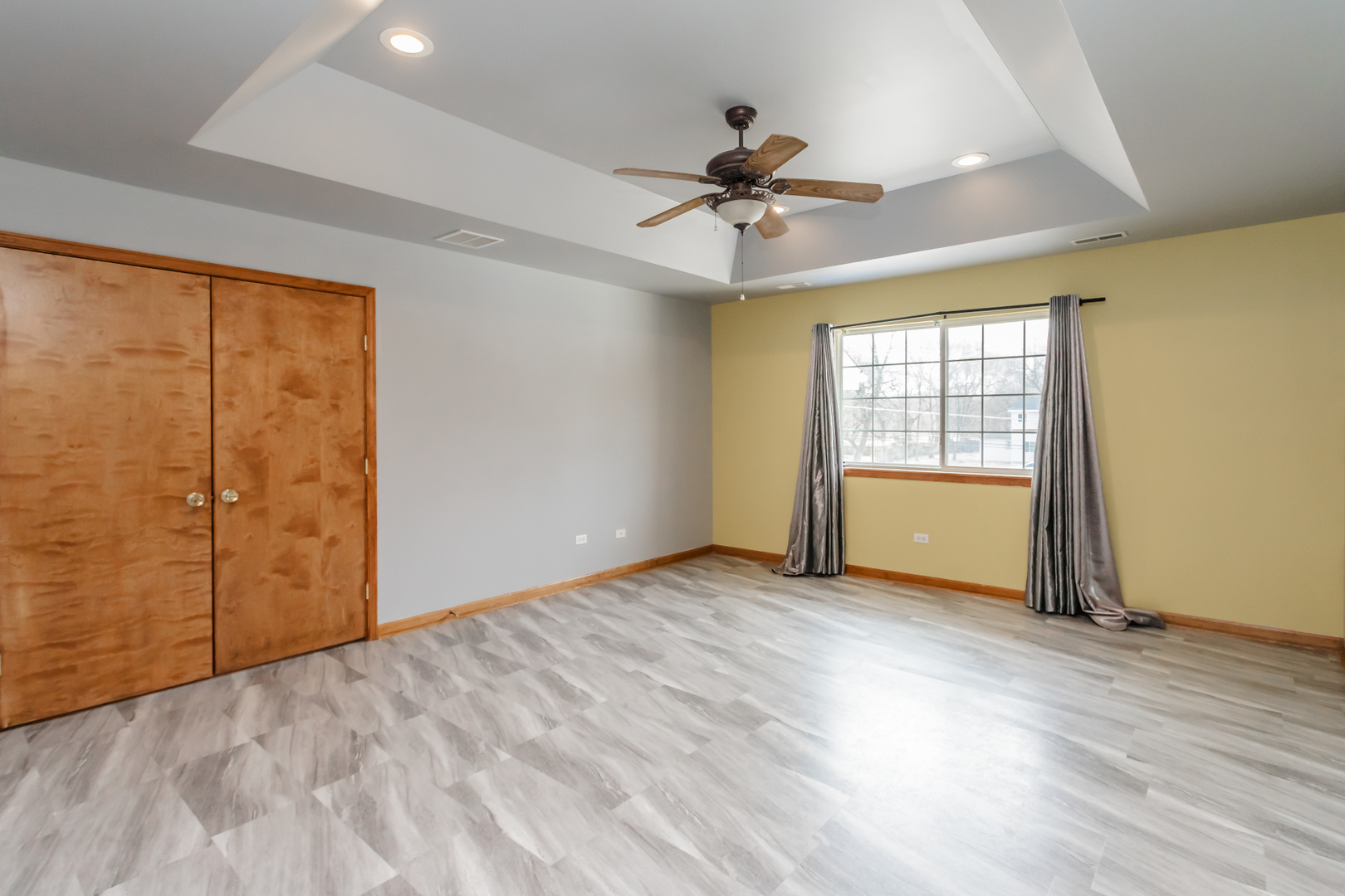 18034 Donatus Drive, Lansing, IL 60438