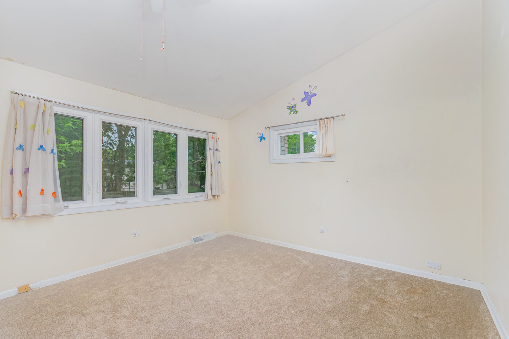 413 Northshore Drive, Mundelein, IL 60060