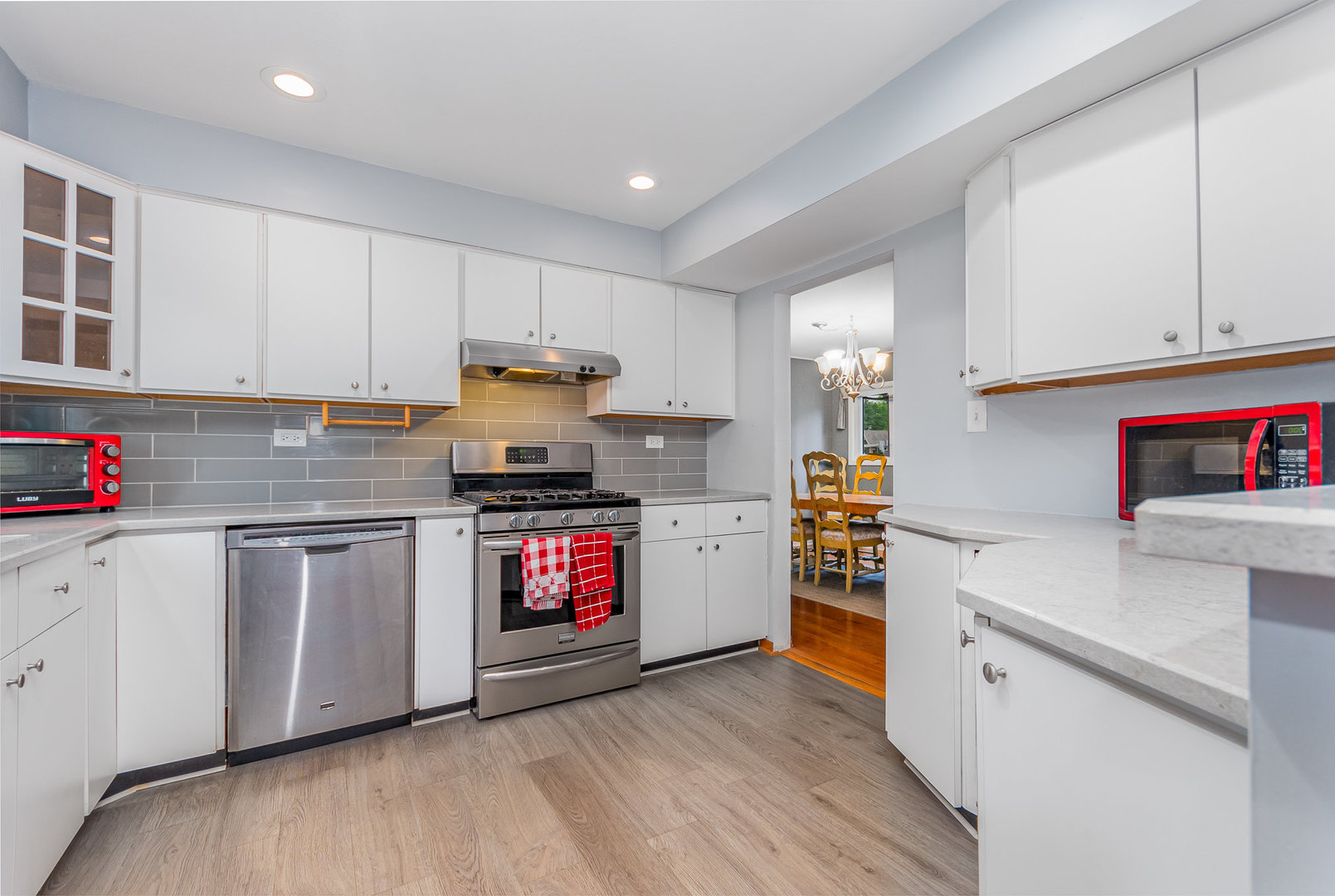 413 Northshore Drive, Mundelein, IL 60060