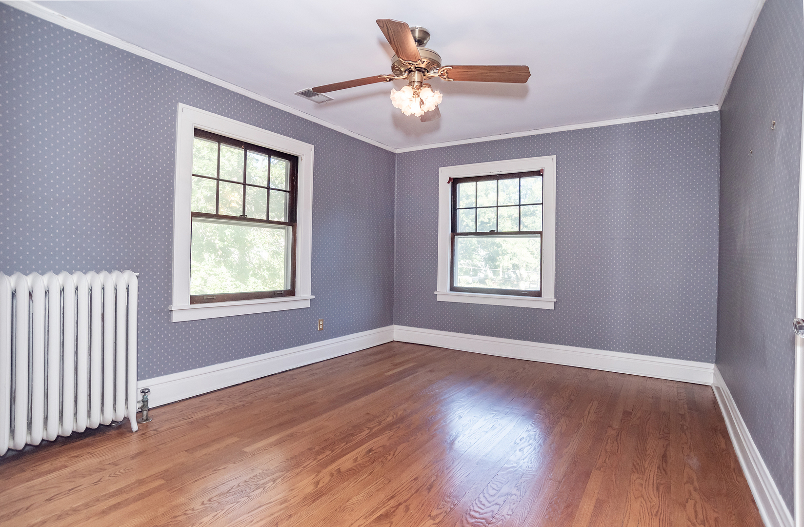 518 W Cossitt Avenue, La Grange, IL 60525