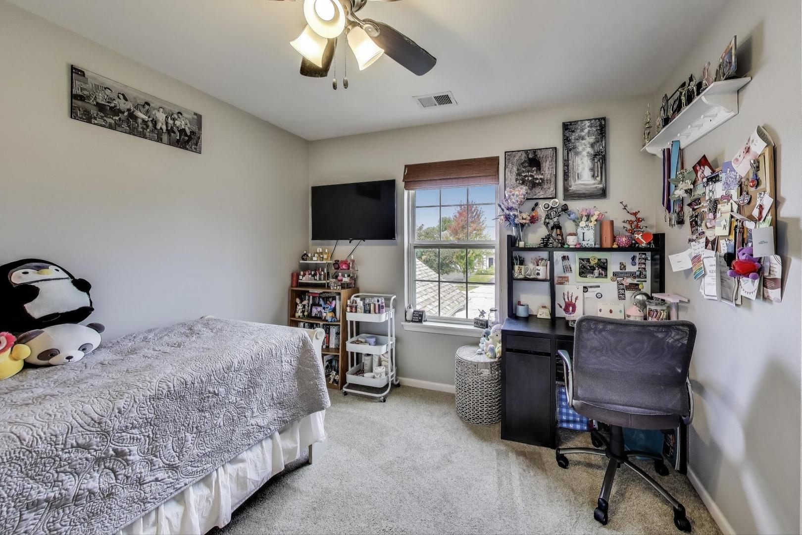 1113 DRAPER Road, McHenry, IL 60050