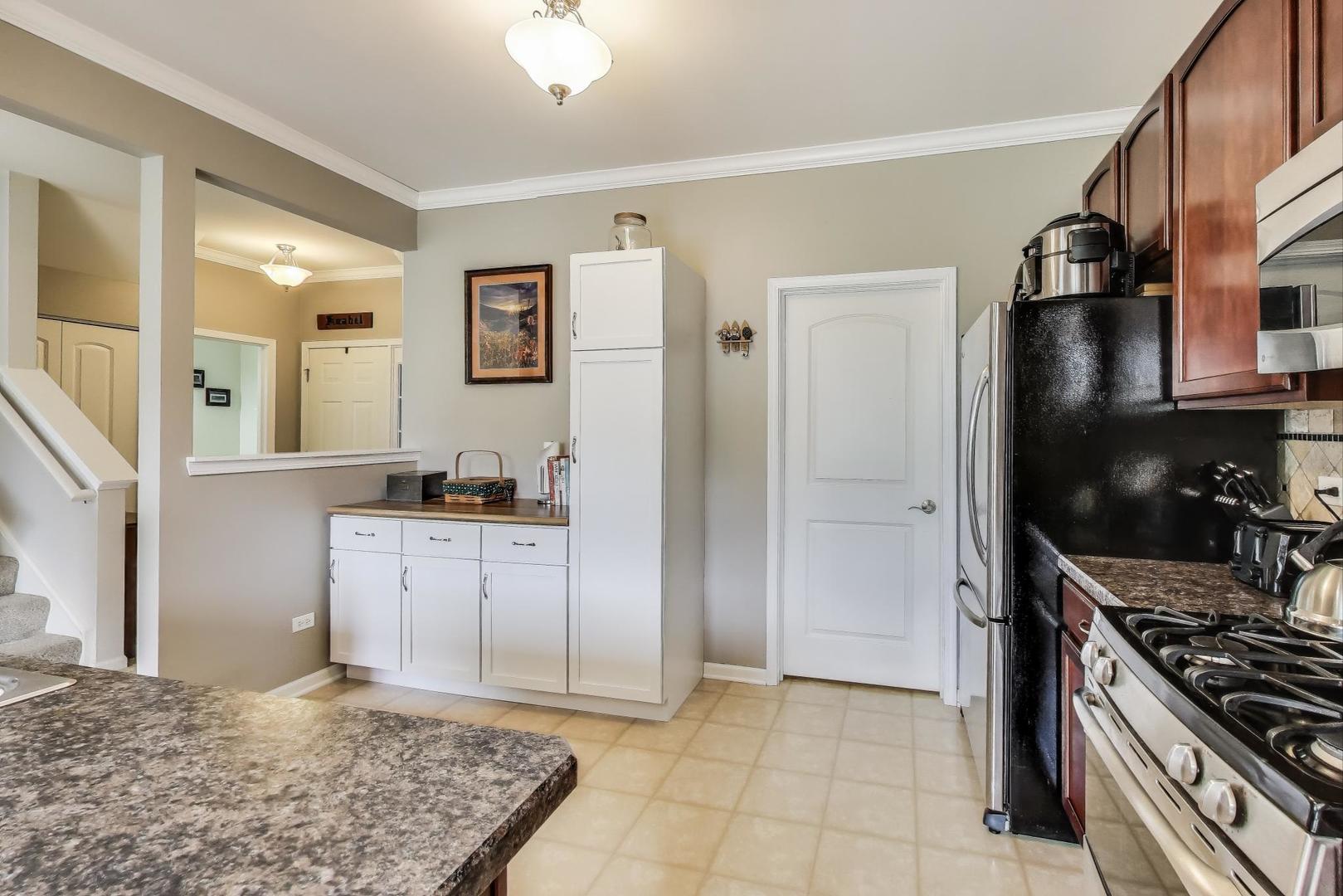 1113 DRAPER Road, McHenry, IL 60050