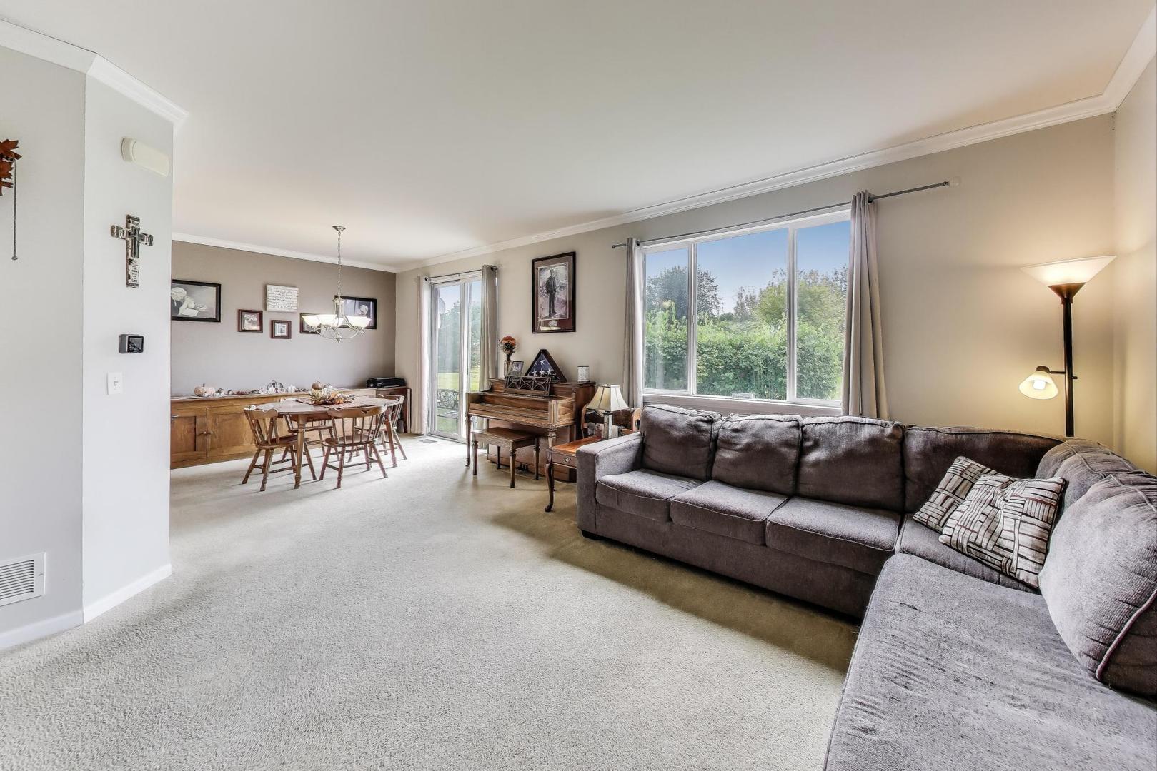 1113 DRAPER Road, McHenry, IL 60050