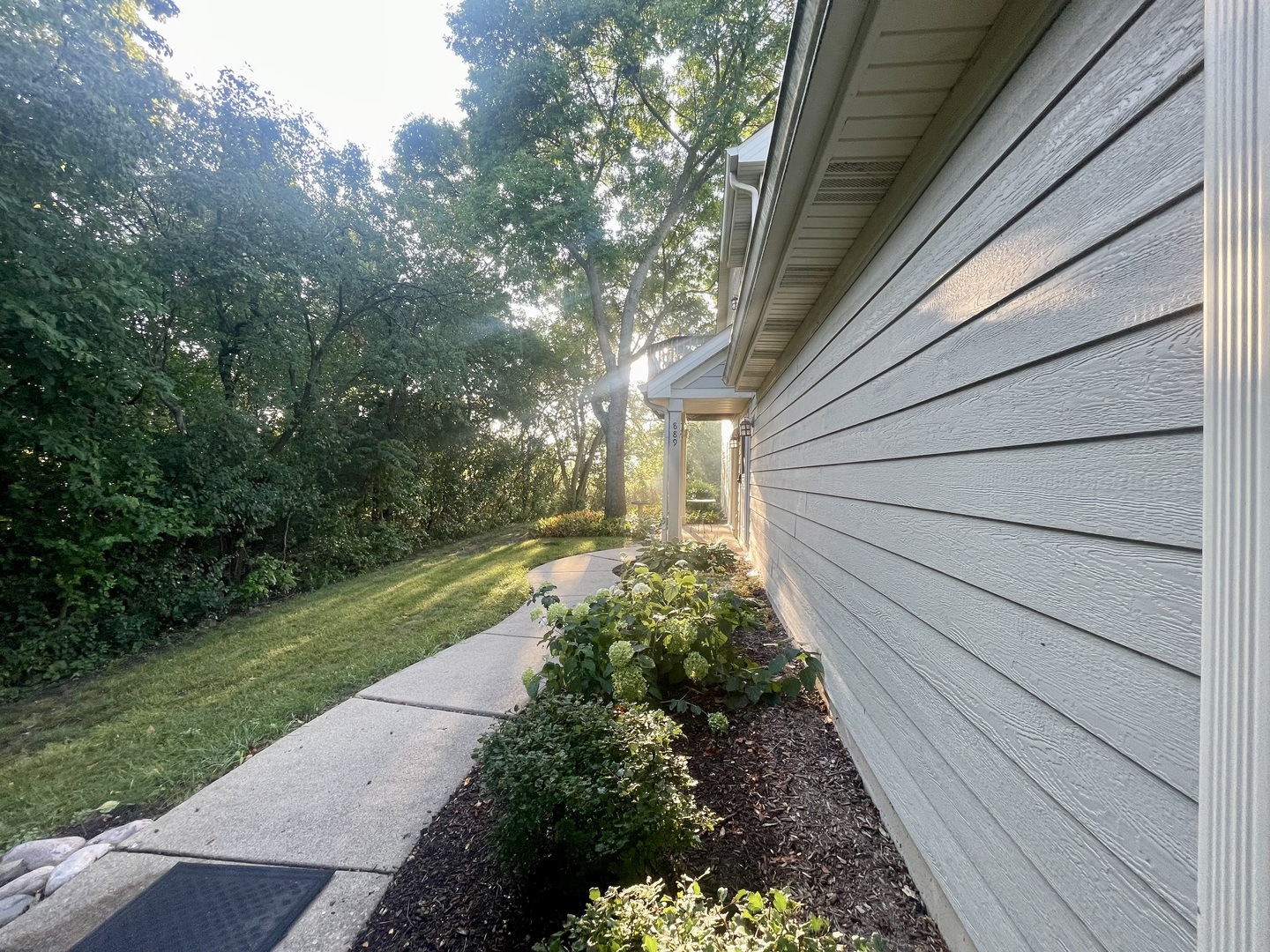 889 N Hamilton Court, Palatine, IL 60067