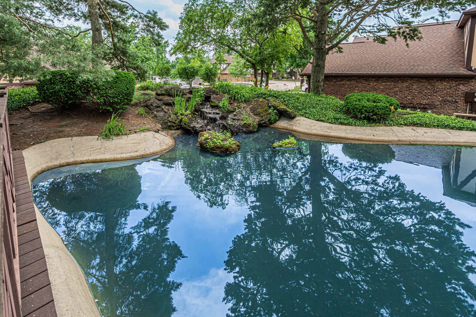 1719 LAKECLIFFE Drive #C, Wheaton, IL 60189