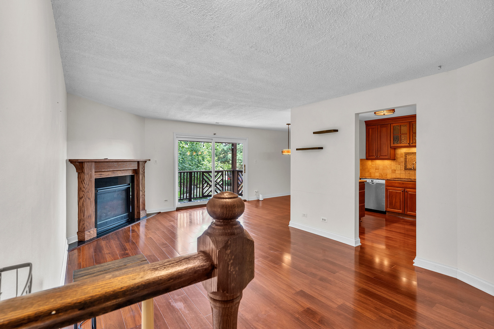 1719 LAKECLIFFE Drive #C, Wheaton, IL 60189